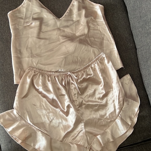 TWO PIECE SATIN LOUNGE SET - Picture 1 of 7
